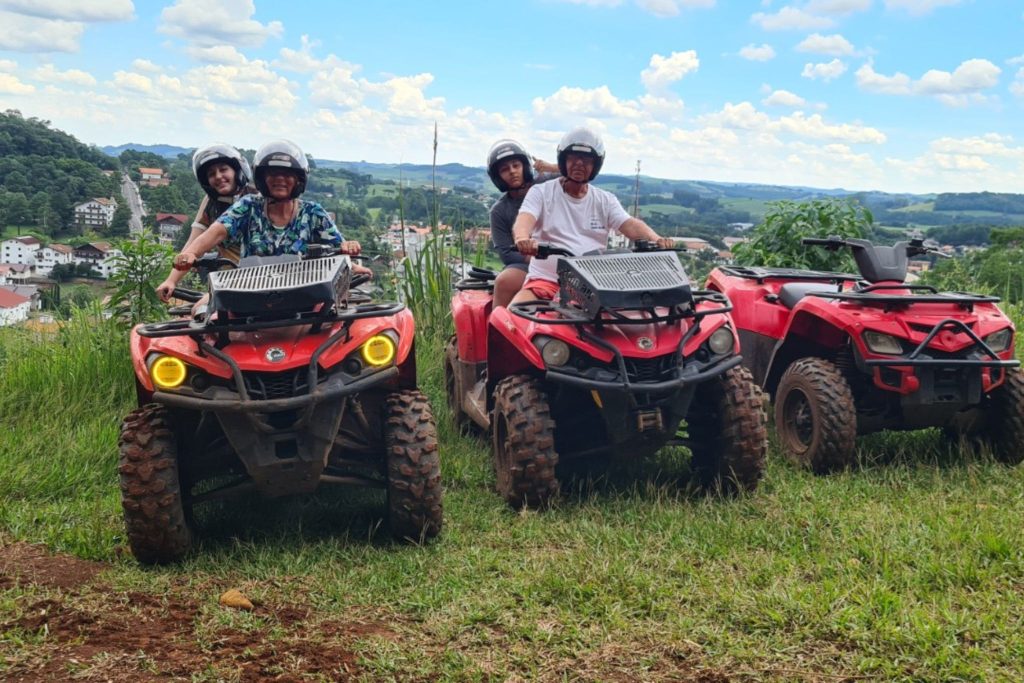 passeio de quadriciclo no ttpha